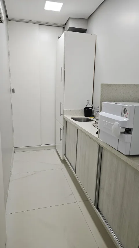 Clínica pronta com 78m² privativos — Loja 01, 1º piso