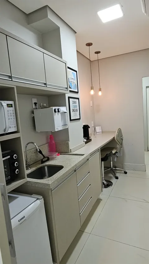 Clínica pronta com 78m² privativos — Loja 01, 1º piso — foto 12